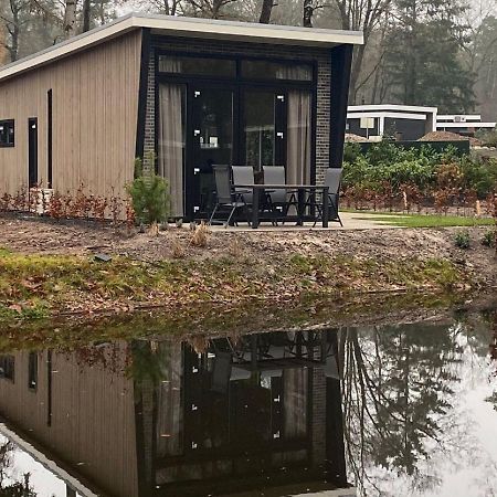 Great Chalet With Air Conditioning, Near Veluwe Hoenderloo Esterno foto